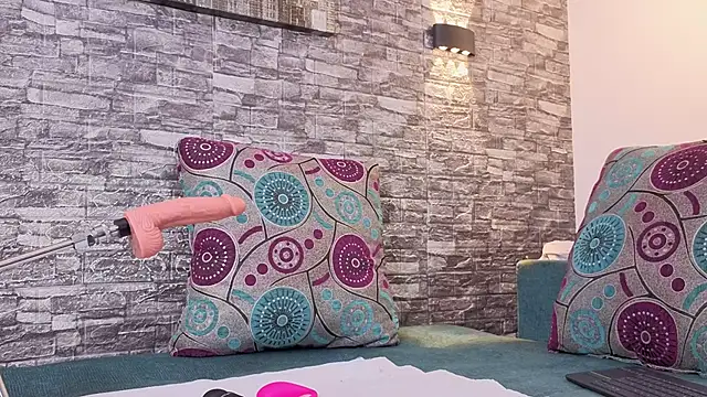 anellejones online show from February 9, 2026, 7:29 pm