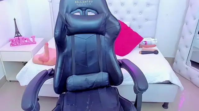 silvana  miller online show from January 3, 2025, 7:18 pm