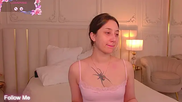 MaryReel online show from October 28, 2025, 9:02 am