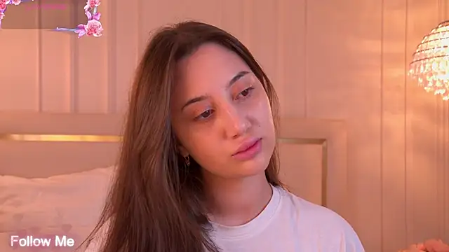 MaryReel online show from December 5, 2025, 9:40 am