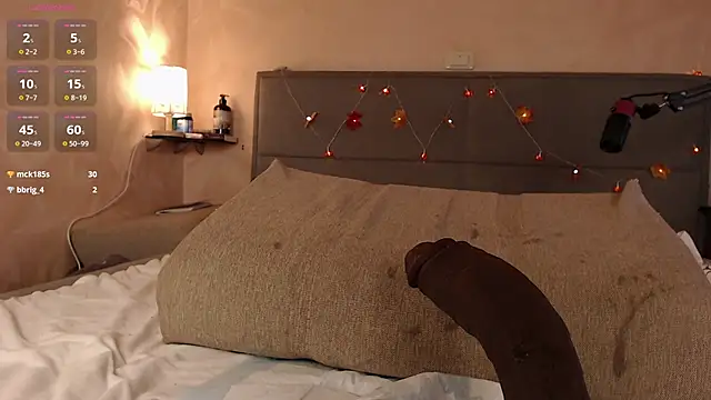 Snapshot of MissisNorris chatting on November 10, 2025, 7:24 pm MissisNorris online show from November 10, 2025, 7:24 pm