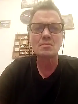 Snapshot of Bigpenis6y chatting on March 4, 2026, 8:48 pm Bigpenis6y online show from March 4, 2026, 8:48 pm