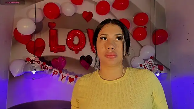 kiim taaylor online show from February 7, 2025, 11:45 am