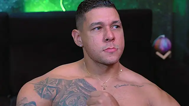 Snapshot of MassimoWalton2 chatting on December 2, 2024, 10:34 pm MassimoWalton2 online show from December 2, 2024, 10:34 pm