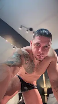 MassimoWalton2 online show from January 14, 2026, 2:12 pm