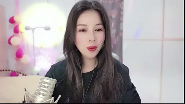 Snapshot of HK_angelchloe chatting on February 24, 2025, 12:30 am HK angelchloe online show from February 24, 2025, 12:30 am