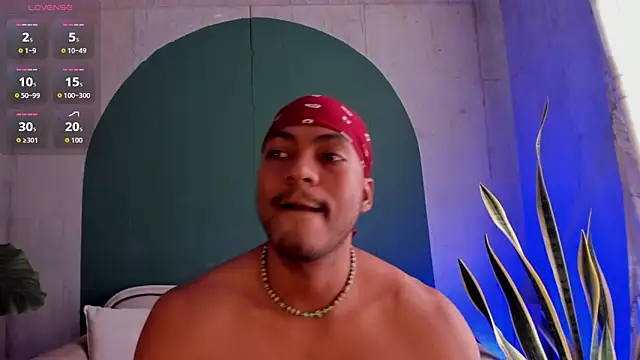 noah jones   online show from November 28, 2025, 5:26 pm