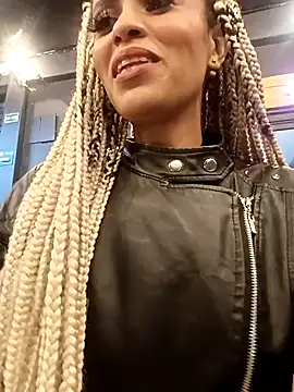 BlairSamy online show from December 28, 2024, 3:37 am