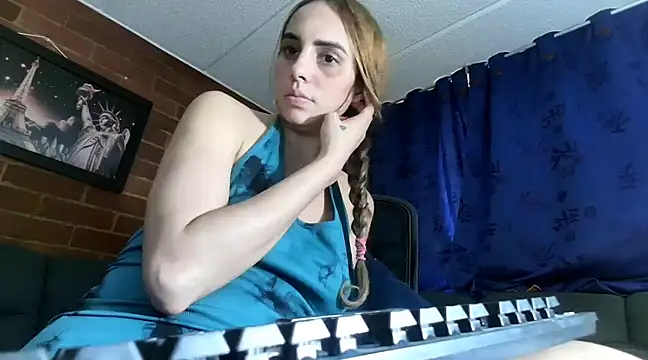 ValeriaLacrozee online show from January 13, 2025, 10:35 pm