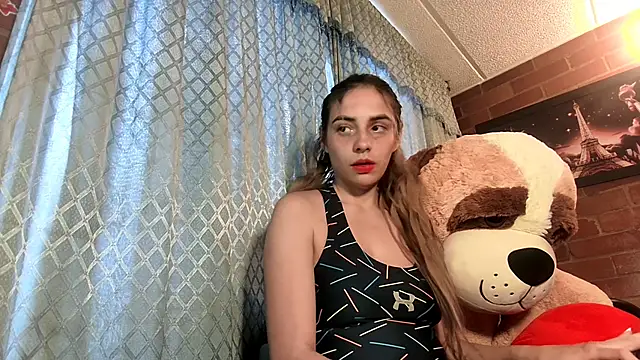 ValeriaLacrozee online show from September 23, 2025, 5:05 pm