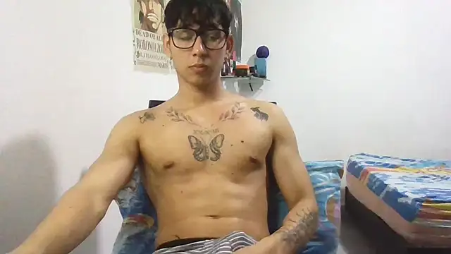 Snapshot of Dillom420 chatting on February 26, 2025, 4:47 am Dillom420 online show from February 26, 2025, 4:47 am