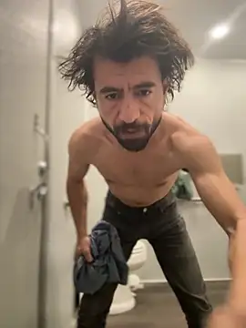 Natural sexy33 online show from January 16, 2025, 1:58 pm