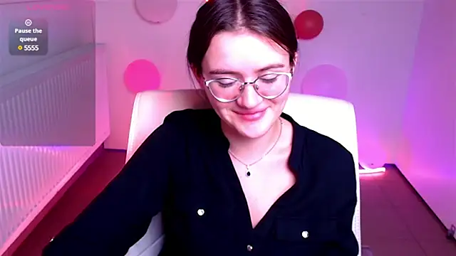 Josephine jo online show from March 15, 2025, 10:24 am