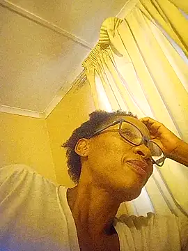 Snapshot of bustybillies chatting on November 14, 2025, 4:06 pm bustybillies online show from November 14, 2025, 4:06 pm