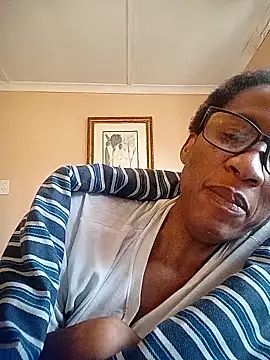 Snapshot of bustybillies chatting on November 18, 2025, 7:02 am bustybillies online show from November 18, 2025, 7:02 am