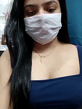 Myloveurvi online show from November 3, 2025, 1:23 pm