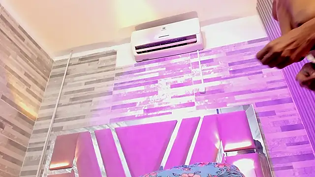 ebony march online show from November 22, 2025, 6:18 pm