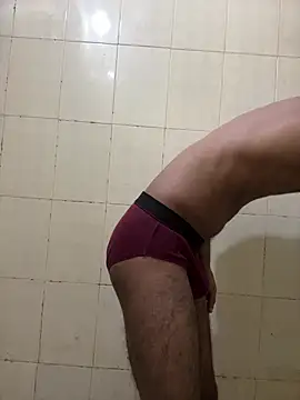 Snapshot of SinfulSensation chatting on February 24, 2025, 1:24 am SinfulSensation online show from February 24, 2025, 1:24 am