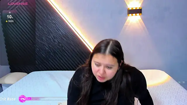 Laia and Aloby online show from May 30, 2026, 11:02 pm