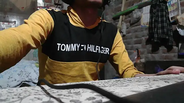 Dreamdaze2025 online show from April 8, 2026, 5:02 pm