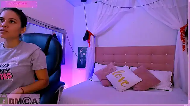 natasha  jackson online show from February 4, 2025, 1:59 pm