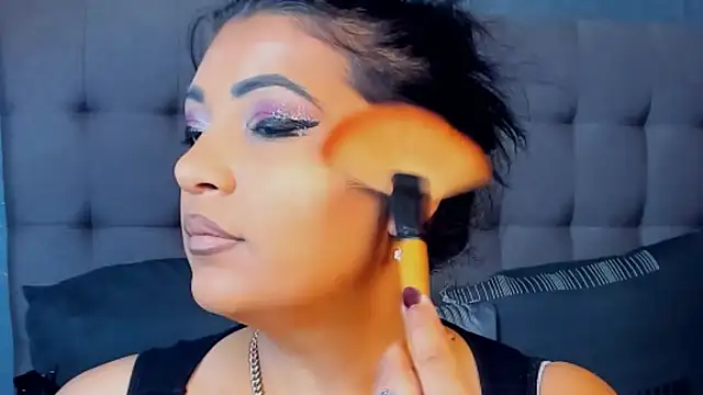 AmyCubes online show from October 31, 2025, 4:57 am