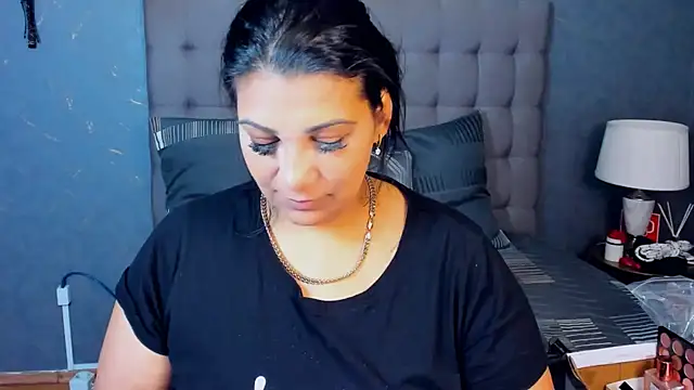 AmyCubes online show from November 7, 2025, 7:19 am