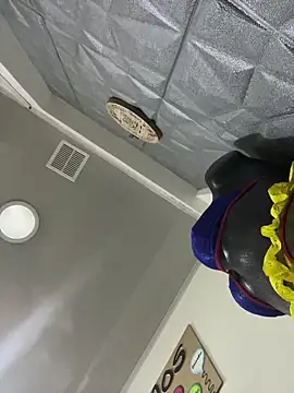 Nikol Rang   online show from February 27, 2025, 7:12 am