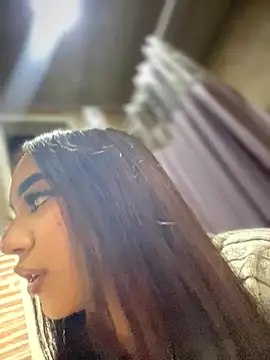 Nikol Rang   online show from October 17, 2025, 2:48 am