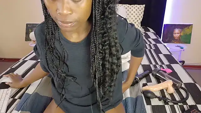 chloechrome online show from June 7, 2026, 8:07 am