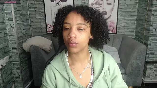 Violeth b online show from September 23, 2025, 12:41 pm