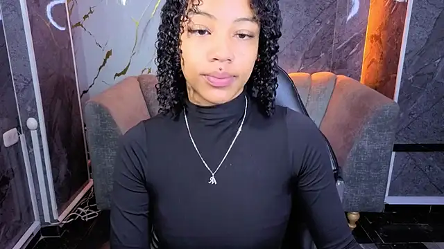 Snapshot of Violeth_b chatting on February 24, 2026, 12:47 pm Violeth b online show from February 24, 2026, 12:47 pm