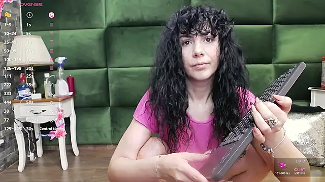 SelenSummer online show from October 27, 2025, 8:02 pm