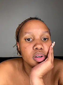 Sego TeeTee online show from October 2, 2025, 10:17 pm