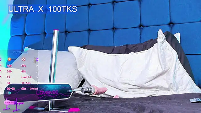 sofia218 online show from January 15, 2025, 4:32 pm