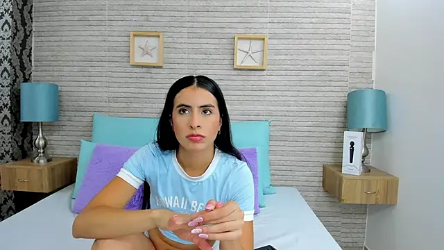 IssabellaLopez online show from December 11, 2024, 7:36 pm