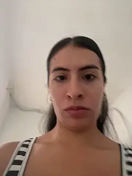 IssabellaLopez online show from February 20, 2026, 1:33 pm