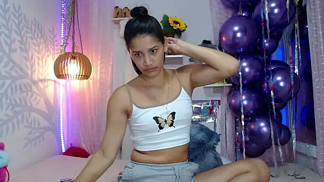 Snapshot of Alison_Wiley chatting on October 13, 2025, 4:23 am Alison Wiley online show from October 13, 2025, 4:23 am