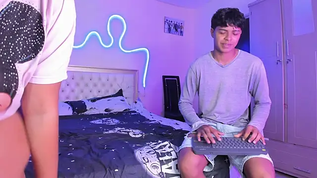 dafnezahiraa  online show from January 6, 2026, 9:29 pm