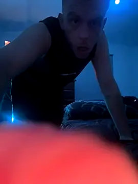 aus guy93 online show from November 14, 2025, 12:37 pm