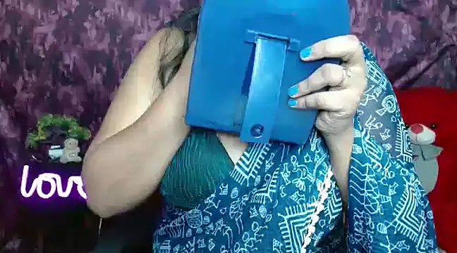 Snapshot of Naughty_Ayesha1 chatting on December 29, 2024, 5:31 am Naughty Ayesha1 online show from December 29, 2024, 5:31 am