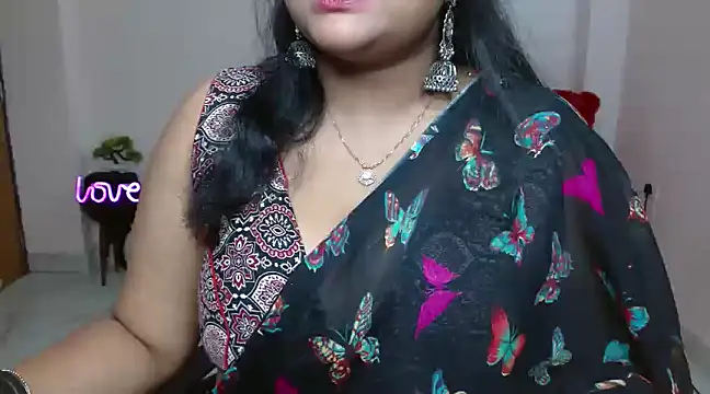 Snapshot of Naughty_Ayesha1 chatting on February 8, 2025, 6:33 am Naughty Ayesha1 online show from February 8, 2025, 6:33 am