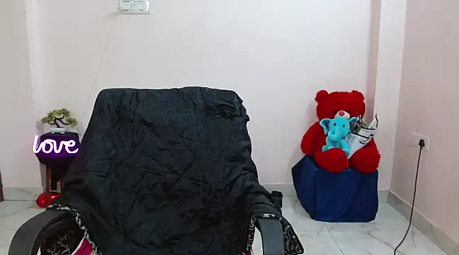 Snapshot of Naughty_Ayesha1 chatting on February 12, 2025, 7:02 am Naughty Ayesha1 online show from February 12, 2025, 7:02 am