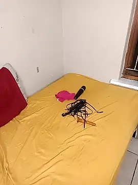 2Sweetysmile online show from September 20, 2025, 3:29 am