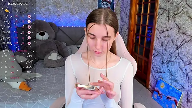 Snapshot of _flowersweeet_ chatting on October 15, 2025, 2:28 pm flowersweeet online show from October 15, 2025, 2:28 pm