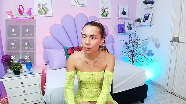 HannaPretthy online show from September 19, 2025, 11:55 am