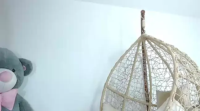 ebonyhotcats90 online show from December 22, 2024, 10:58 pm