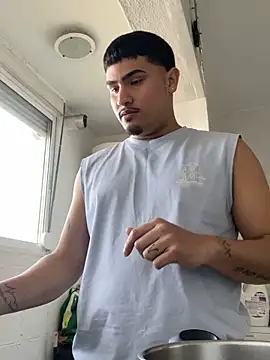 MatheoVelez online show from February 2, 2026, 4:06 pm