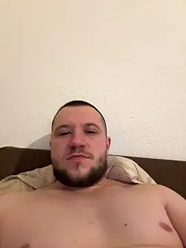 Snapshot of klydick chatting on December 24, 2024, 12:11 am klydick online show from December 24, 2024, 12:11 am