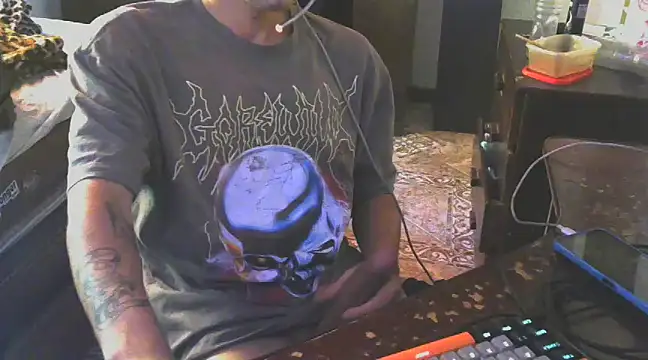 iCrashzin online show from February 16, 2025, 2:10 pm